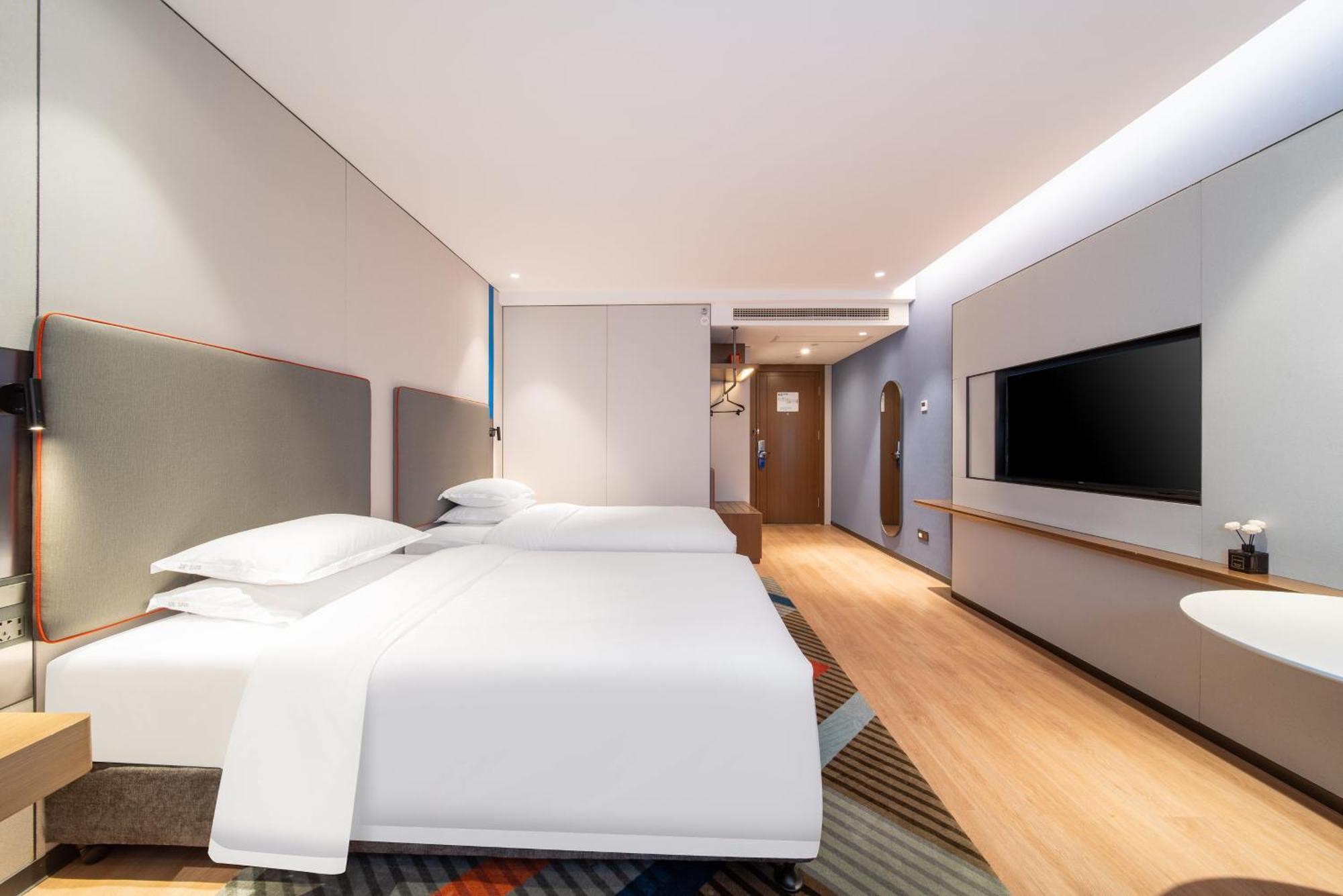 Holiday Inn Express Shanghai Pujiang Lianhang Road By Ihg Exterior photo